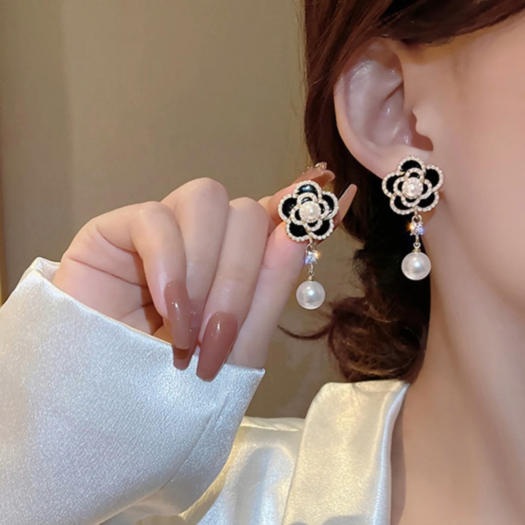 Baroque Ladies Classic Drop Earrings